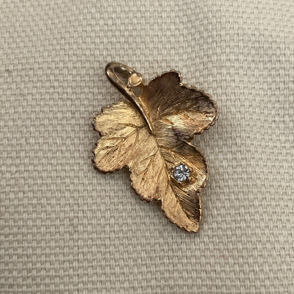 Vintage Gold Tone with Faux Gemstone Accent Pendant Charm Only